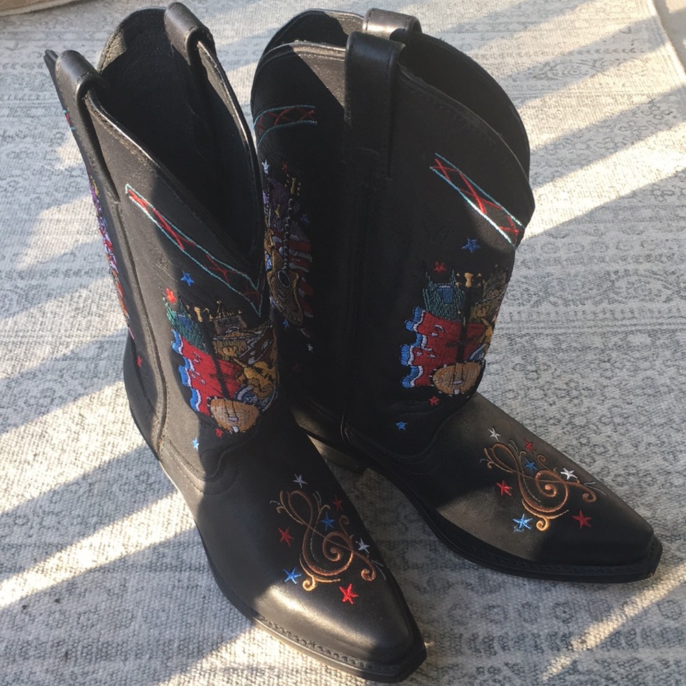 Embroidered Black Leather Cowboy Boots